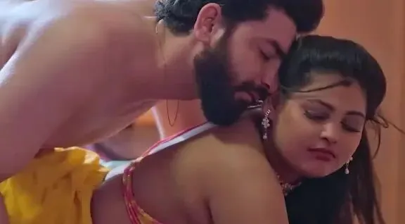 অফিচৰ পাৰ্টিত মোৰ ঘৈণীয়েকক চুদি থকা দেখিলোঁ